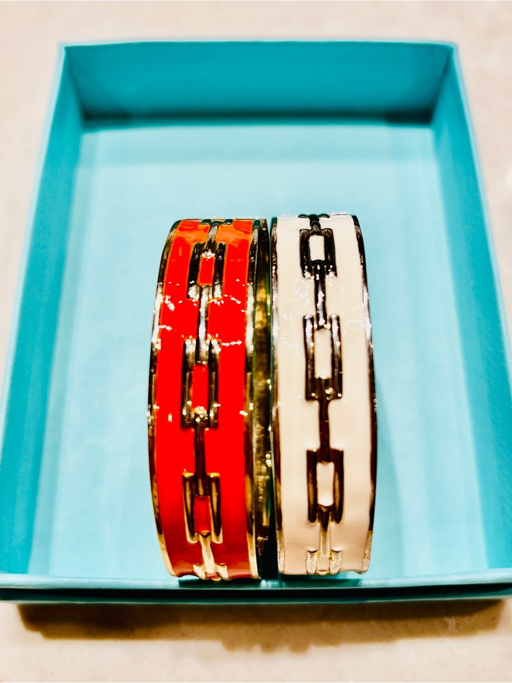 Nordstrom Sequin NYC Orange and Cream Gold Enamel Chain-Link Bangle Set